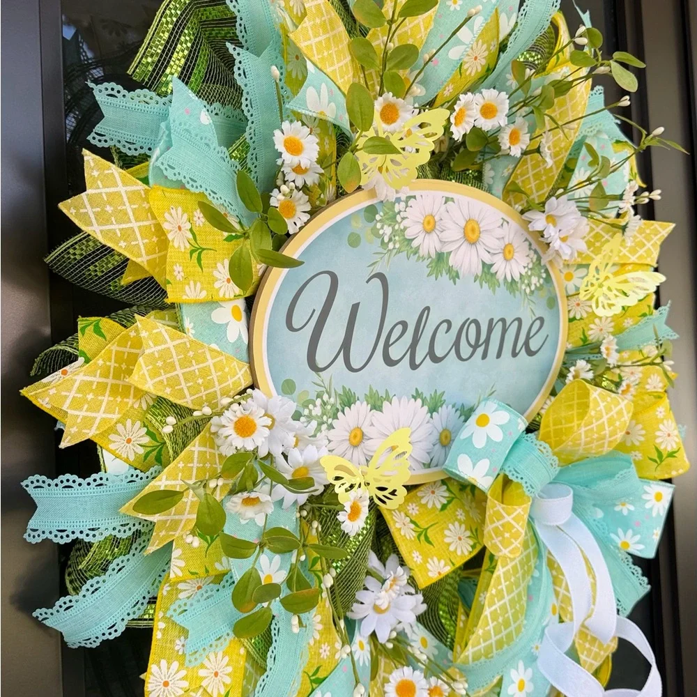 Welcome Spring Daisy Wreath 🌼